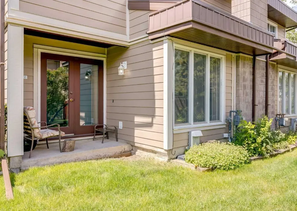 4550 47 Street SW Calgary AB T3E 6W5