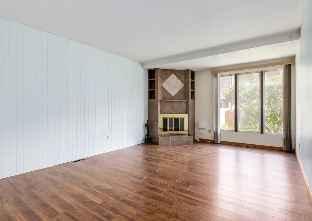 4550 47 Street SW Calgary AB T3E 6W5