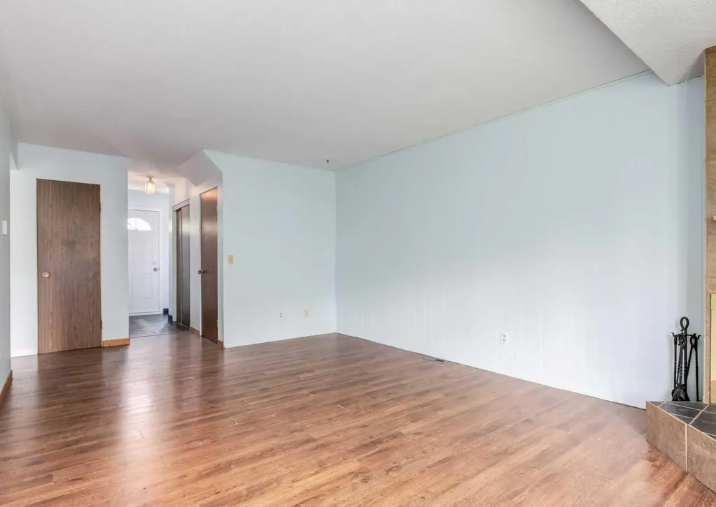 4550 47 Street SW Calgary AB T3E 6W5