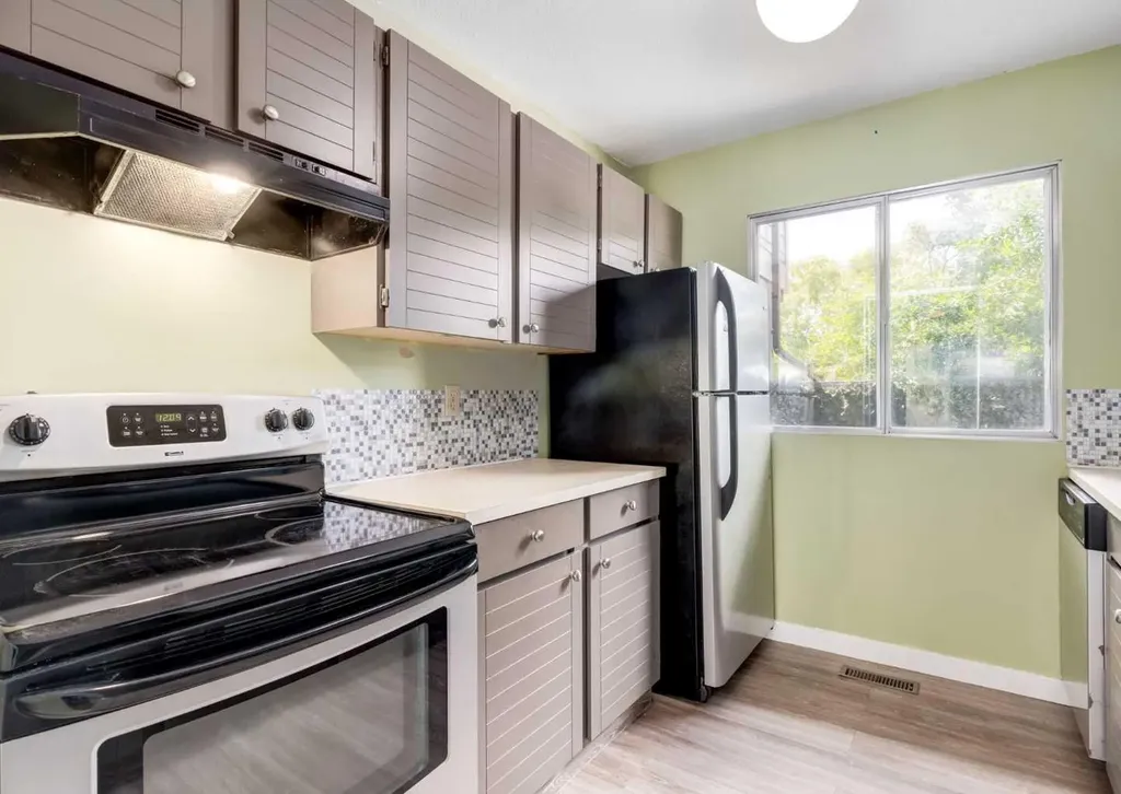 4550 47 Street SW Calgary AB T3E 6W5