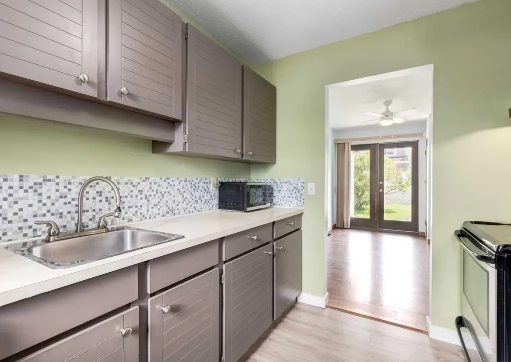 4550 47 Street SW Calgary AB T3E 6W5