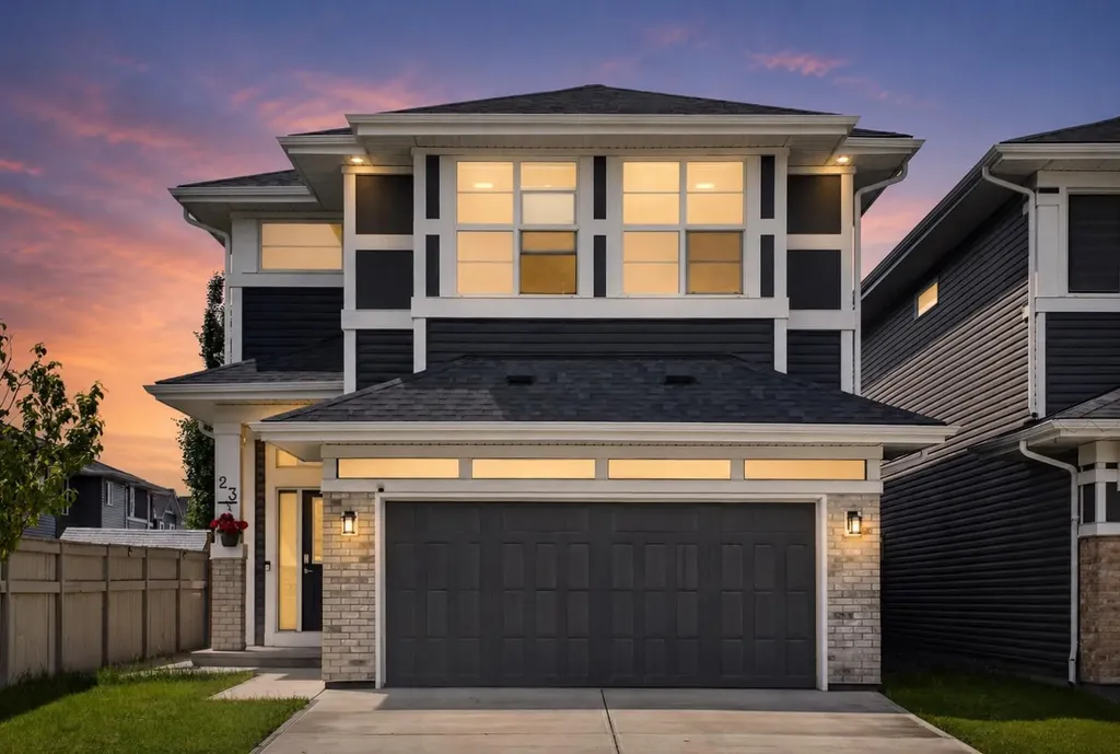 23 Red Sky Manor Calgary AB T3N1N3