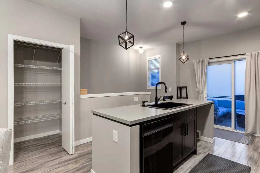 92 Copperstone Common SE Calgary AB T2A5E4