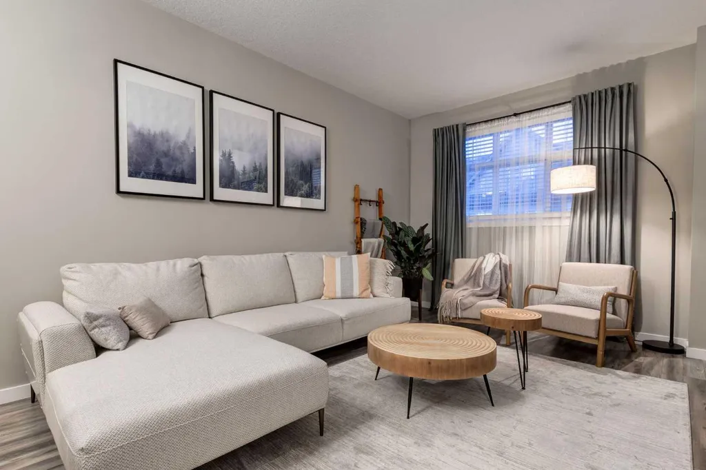 92 Copperstone Common SE Calgary AB T2A5E4