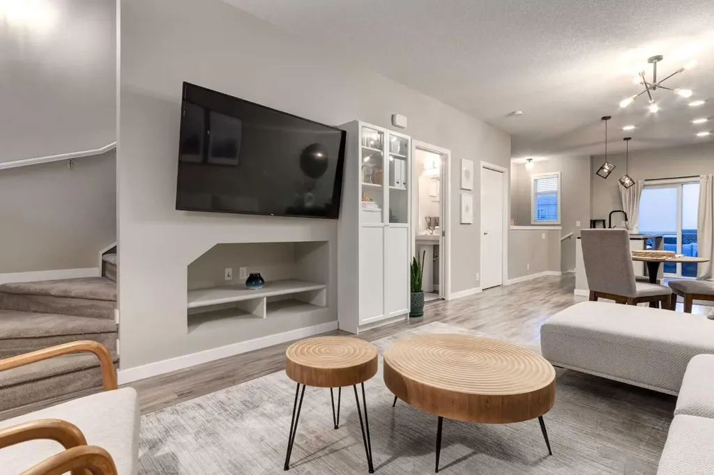 92 Copperstone Common SE Calgary AB T2A5E4