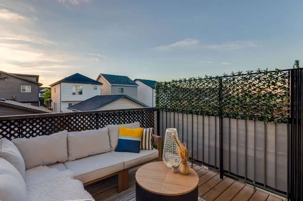 92 Copperstone Common SE Calgary AB T2A5E4