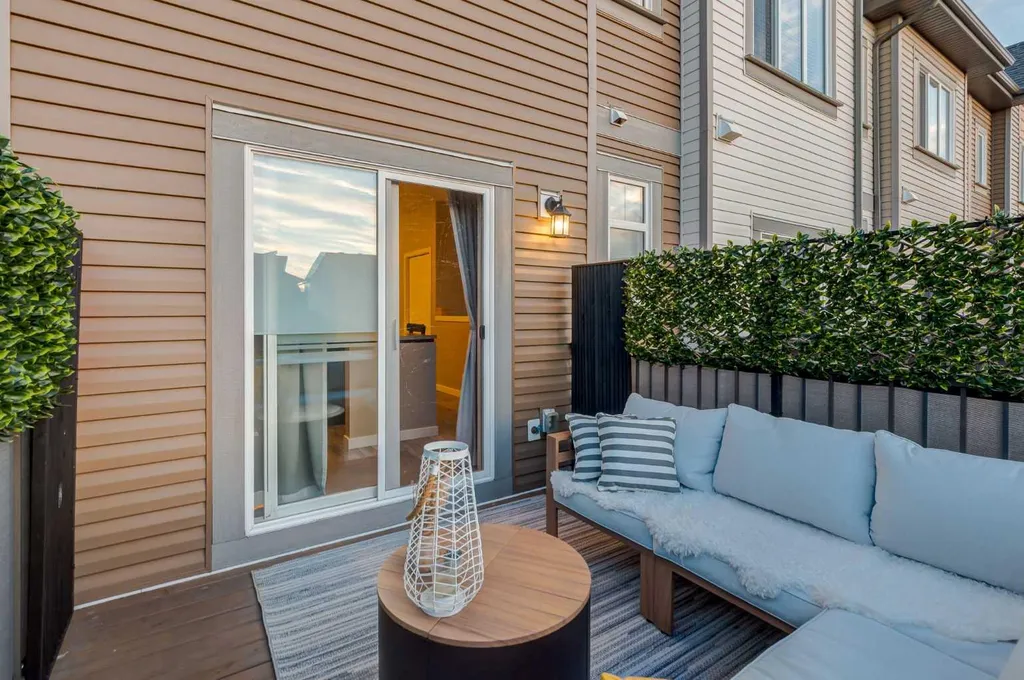 92 Copperstone Common SE Calgary AB T2A5E4
