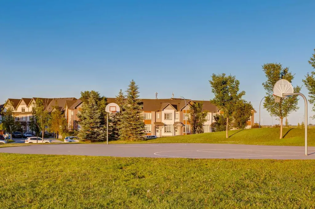92 Copperstone Common SE Calgary AB T2A5E4
