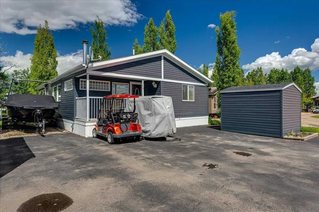 35468 30 Range Rural Red Deer County AB T4G0M3