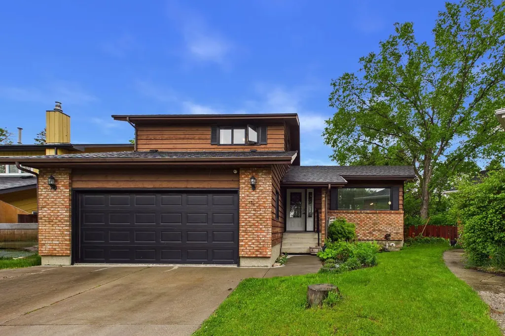 615 7 Street SE High River AB T1V 1K8