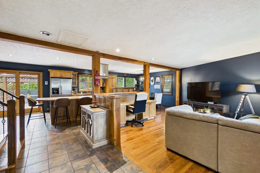 615 7 Street SE High River AB T1V 1K8