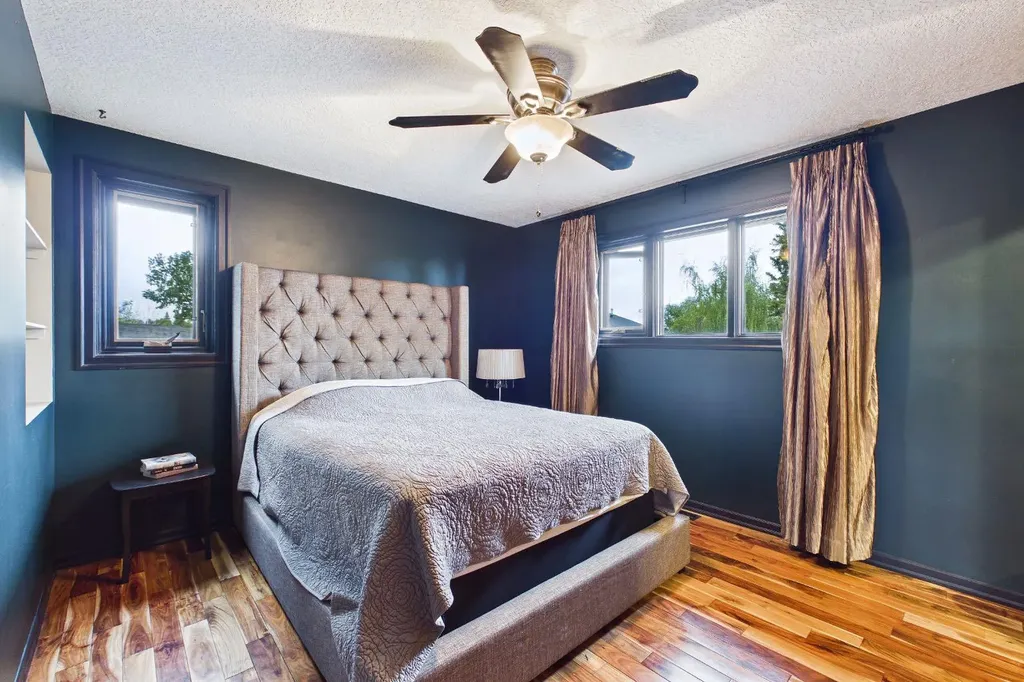 615 7 Street SE High River AB T1V 1K8