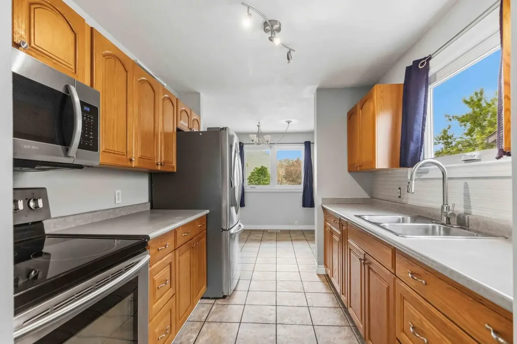 114 A Windsor Drive Fort Mcmurray AB T9H 4R2
