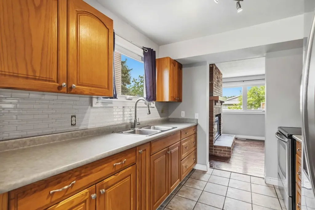 114 A Windsor Drive Fort Mcmurray AB T9H 4R2