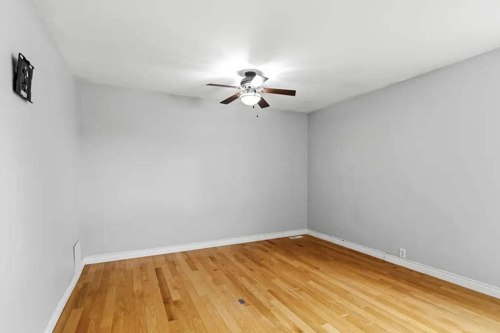 114 A Windsor Drive Fort Mcmurray AB T9H 4R2