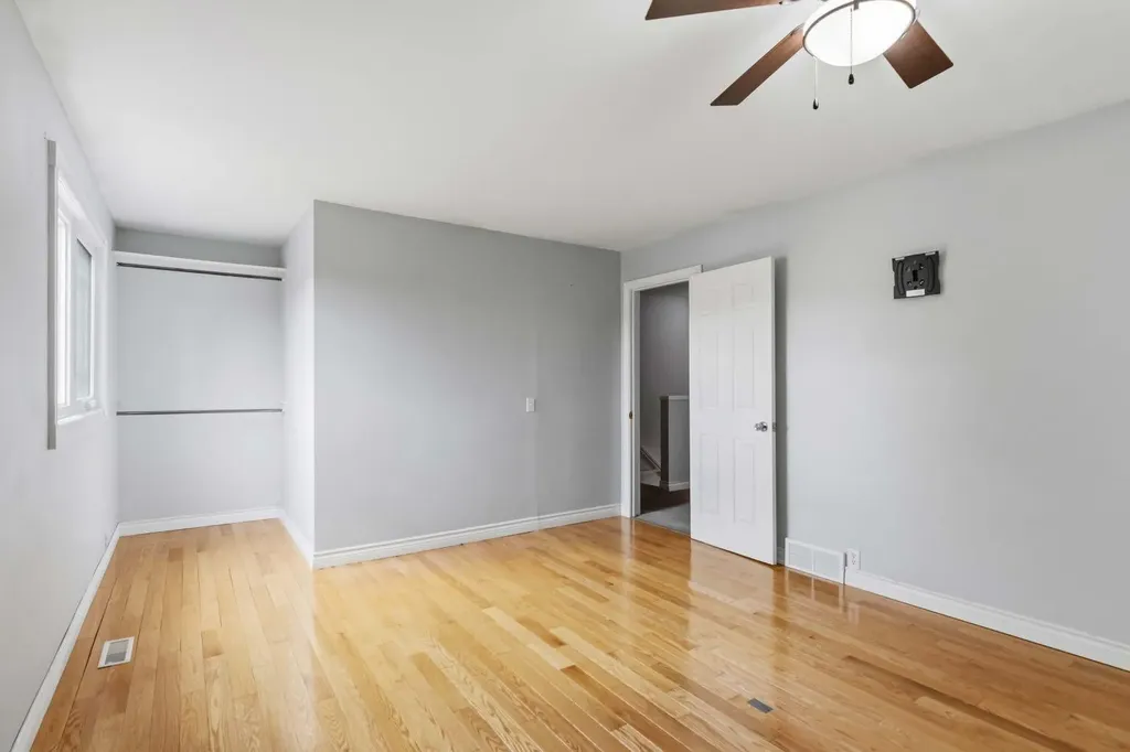 114 A Windsor Drive Fort Mcmurray AB T9H 4R2