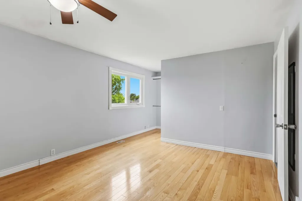 114 A Windsor Drive Fort Mcmurray AB T9H 4R2