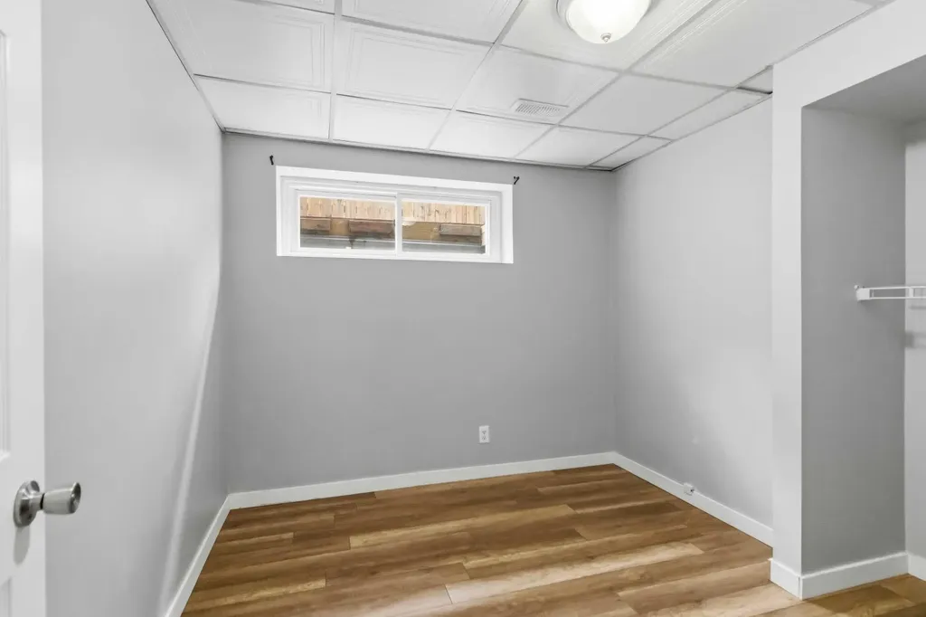 114 A Windsor Drive Fort Mcmurray AB T9H 4R2