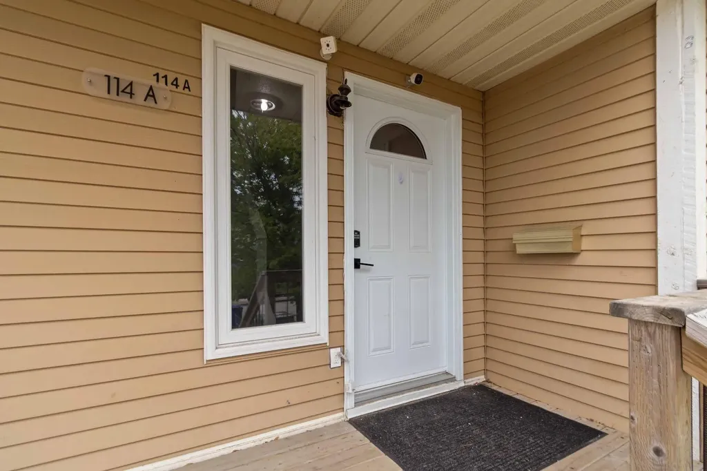 114 A Windsor Drive Fort Mcmurray AB T9H 4R2