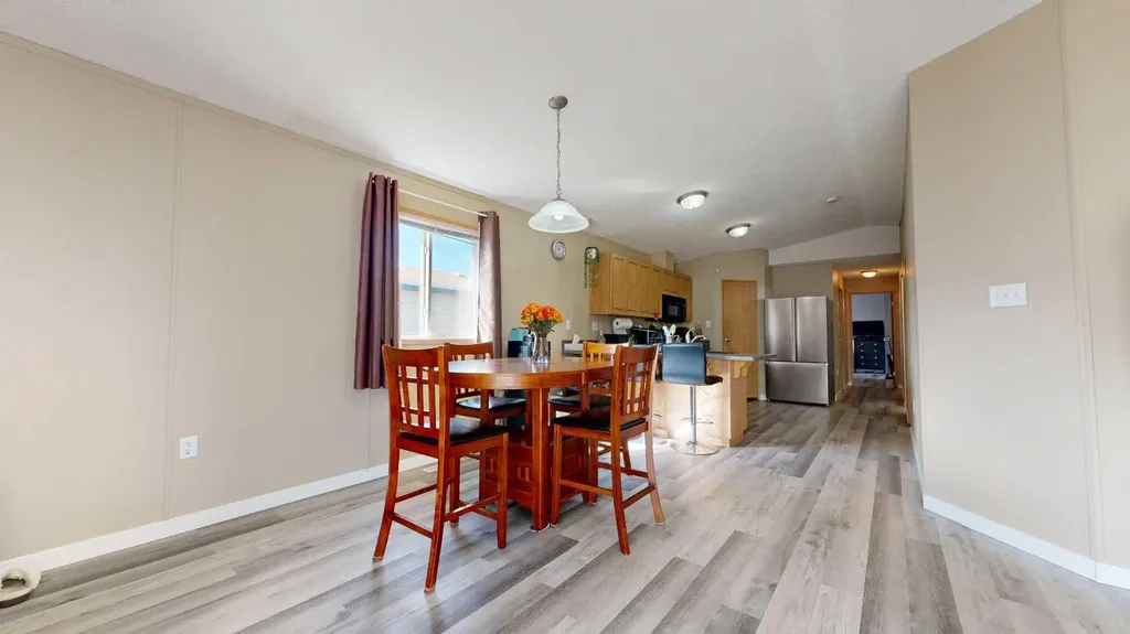 8620 89 Street Grande Prairie AB T8X 1V7