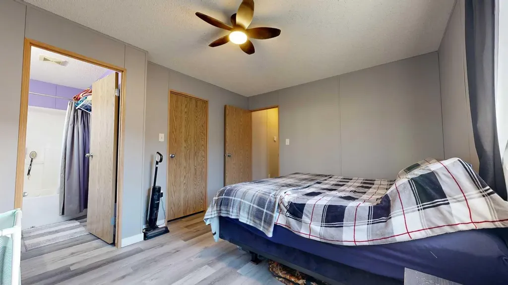 8620 89 Street Grande Prairie AB T8X 1V7