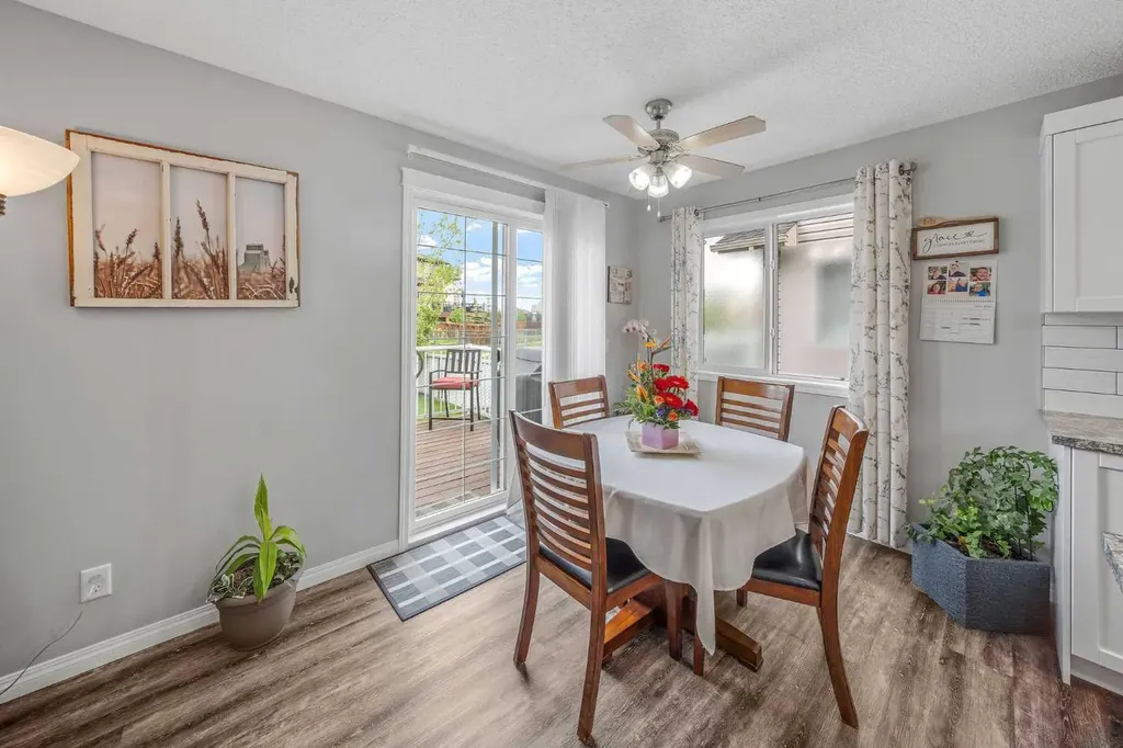 113 Canals Circle SW Airdrie AB T4B 3E8