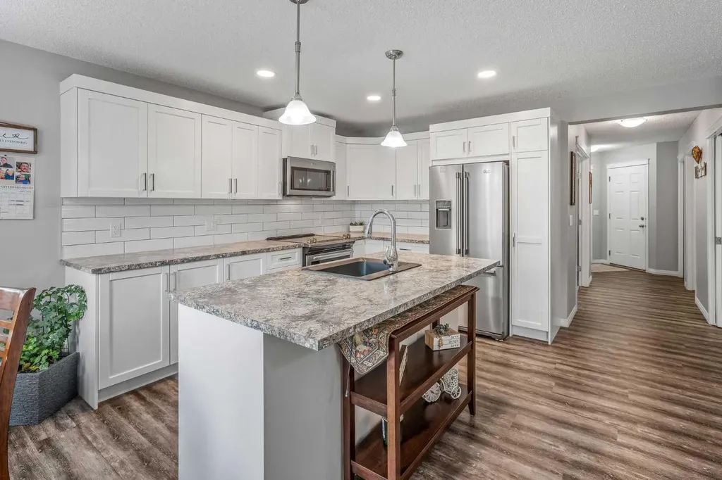 113 Canals Circle SW Airdrie AB T4B 3E8