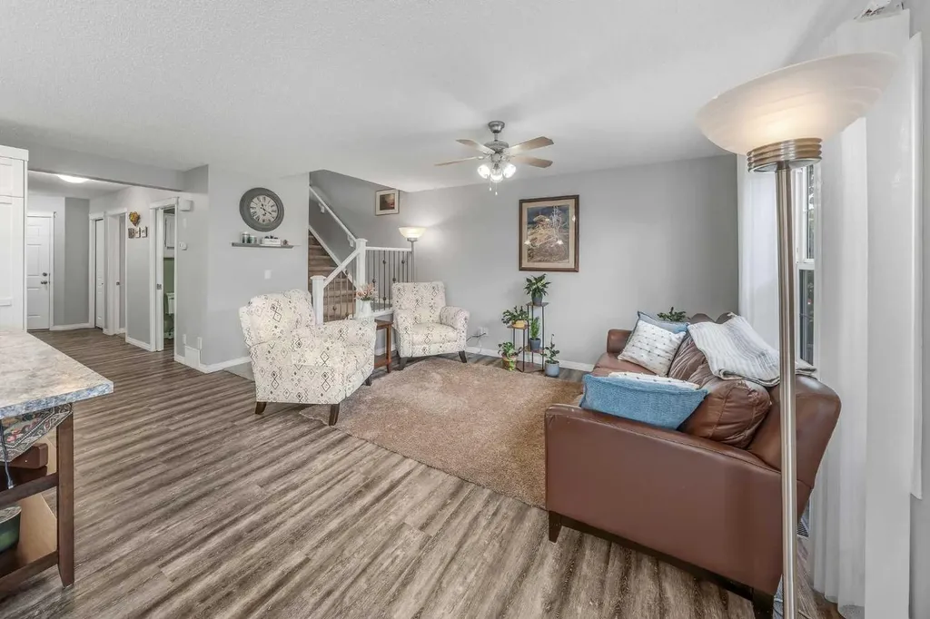 113 Canals Circle SW Airdrie AB T4B 3E8