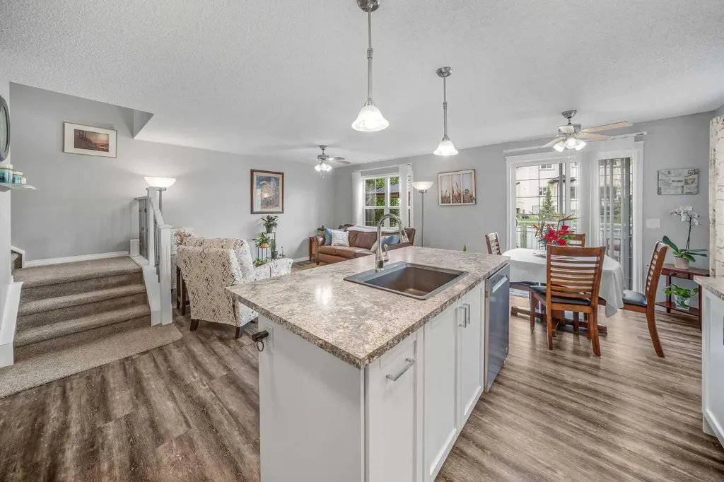 113 Canals Circle SW Airdrie AB T4B 3E8