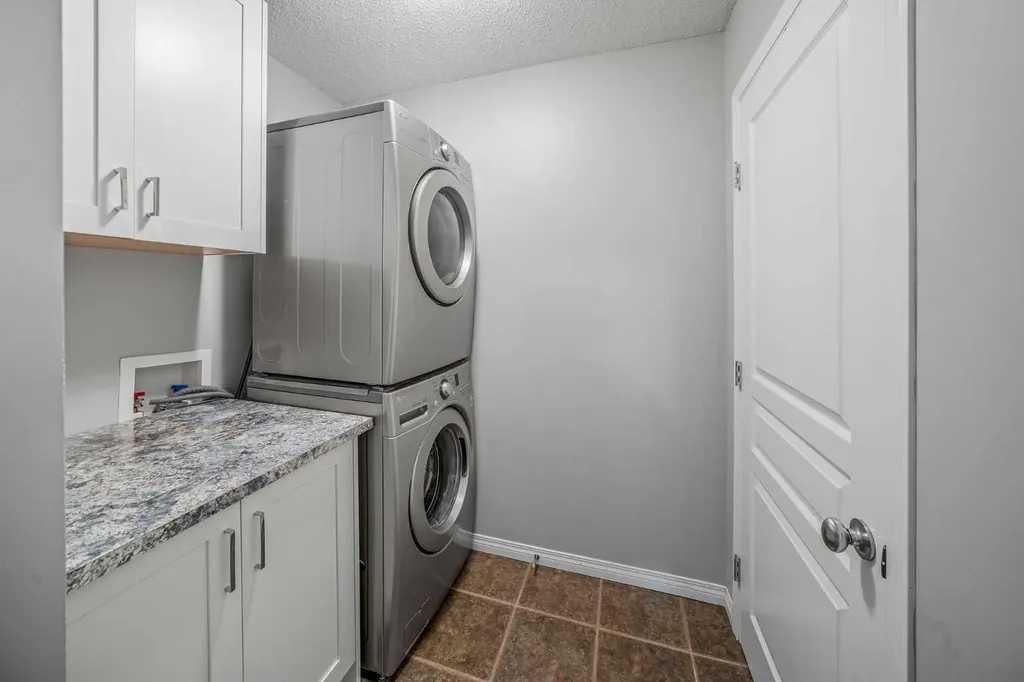 113 Canals Circle SW Airdrie AB T4B 3E8