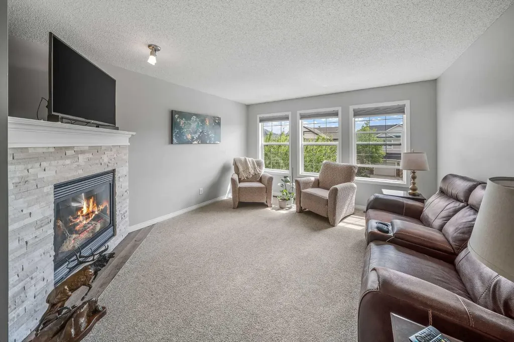 113 Canals Circle SW Airdrie AB T4B 3E8