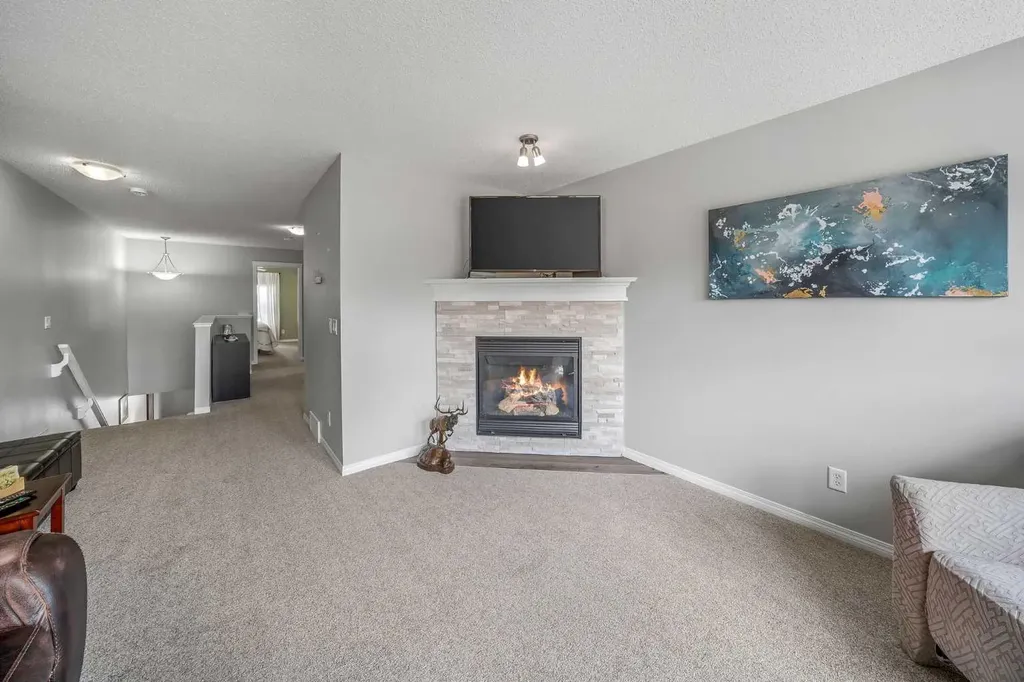 113 Canals Circle SW Airdrie AB T4B 3E8