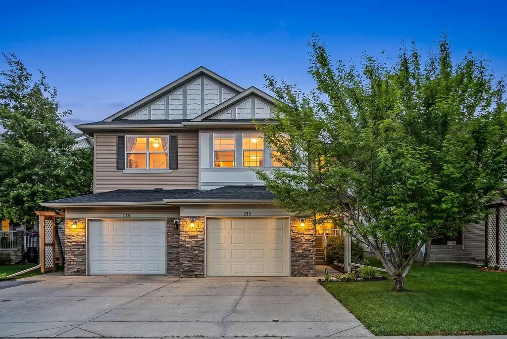 113 Canals Circle SW Airdrie AB T4B 3E8