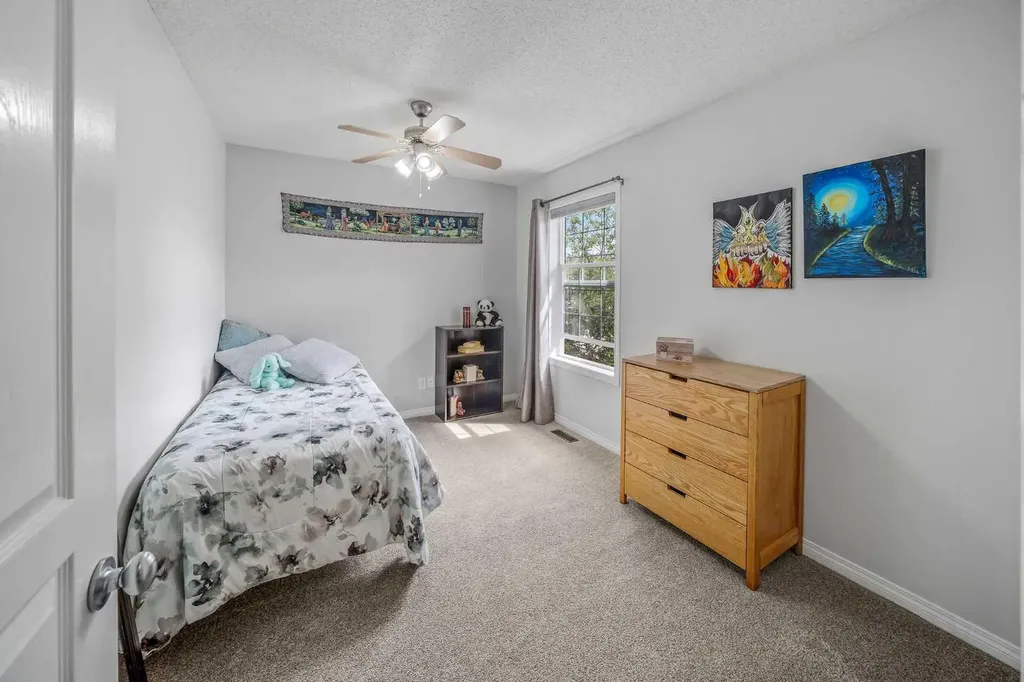 113 Canals Circle SW Airdrie AB T4B 3E8