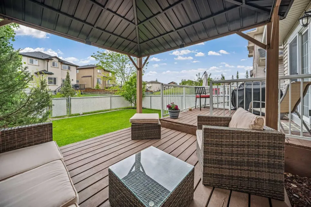 113 Canals Circle SW Airdrie AB T4B 3E8