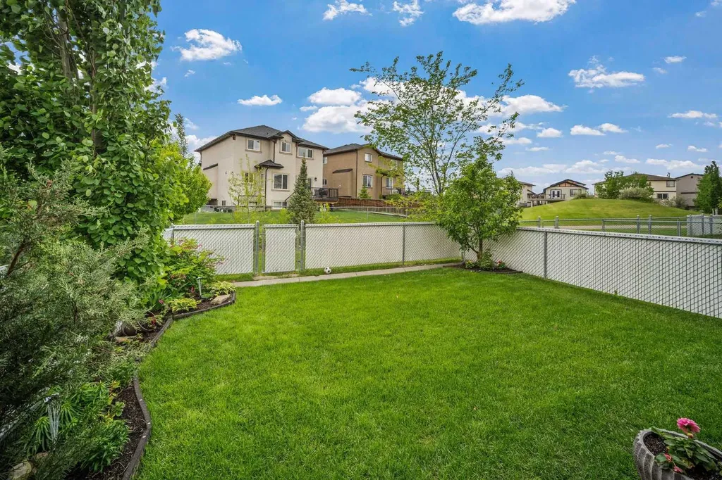 113 Canals Circle SW Airdrie AB T4B 3E8