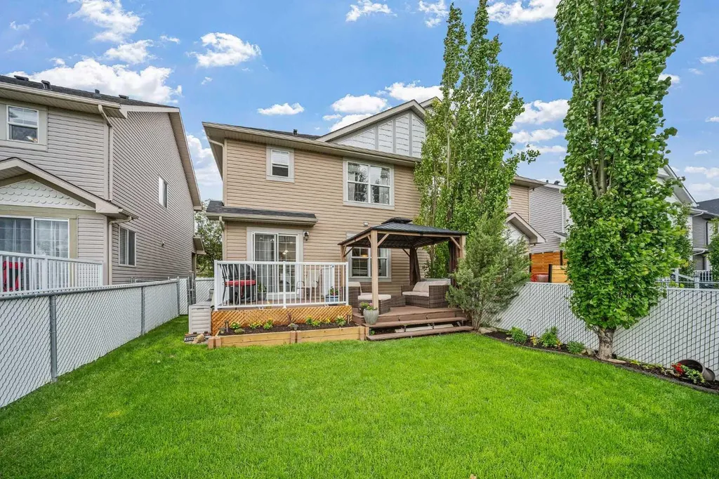 113 Canals Circle SW Airdrie AB T4B 3E8