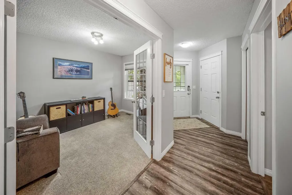 113 Canals Circle SW Airdrie AB T4B 3E8
