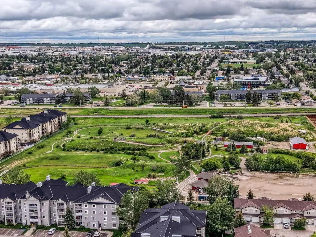 113 Canals Circle SW Airdrie AB T4B 3E8