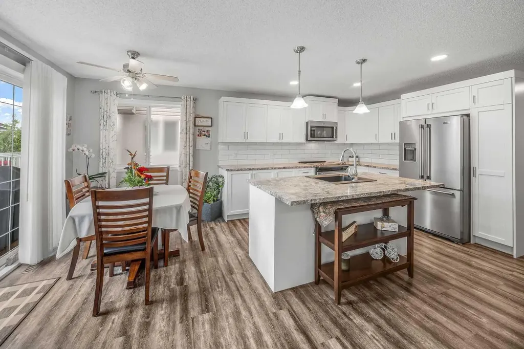 113 Canals Circle SW Airdrie AB T4B 3E8