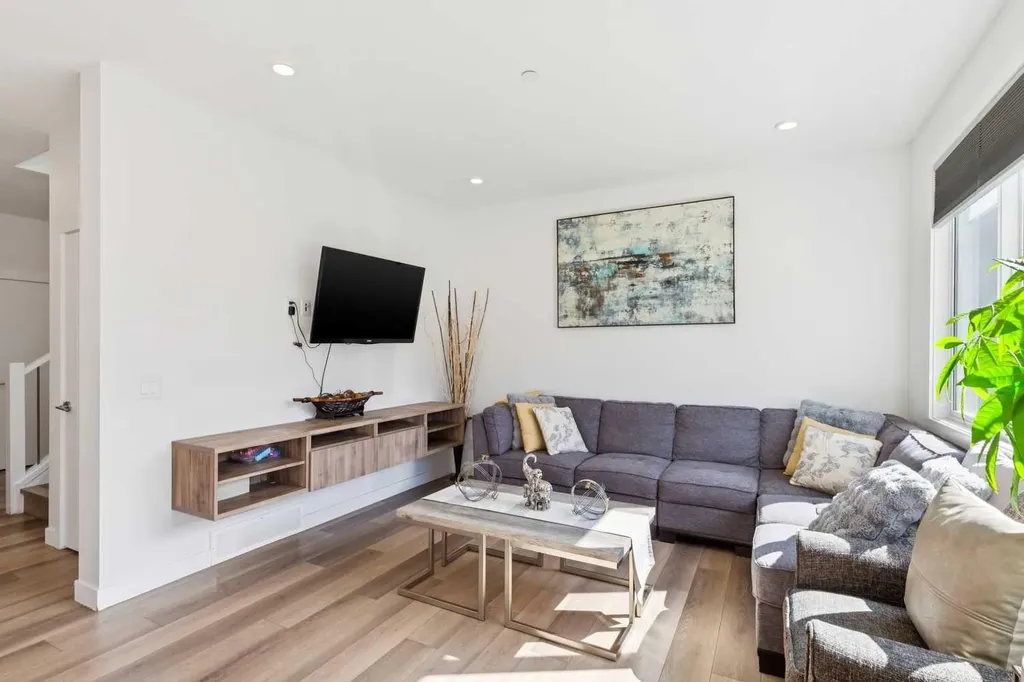 104 Howse Terrace Calgary AB T3P 1K5