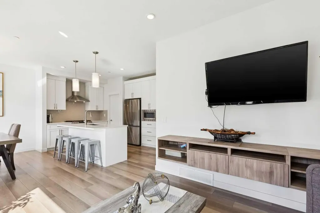 104 Howse Terrace Calgary AB T3P 1K5