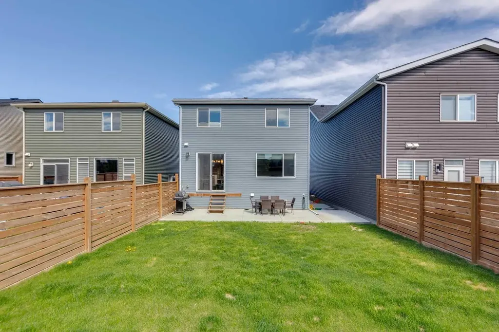 104 Howse Terrace Calgary AB T3P 1K5