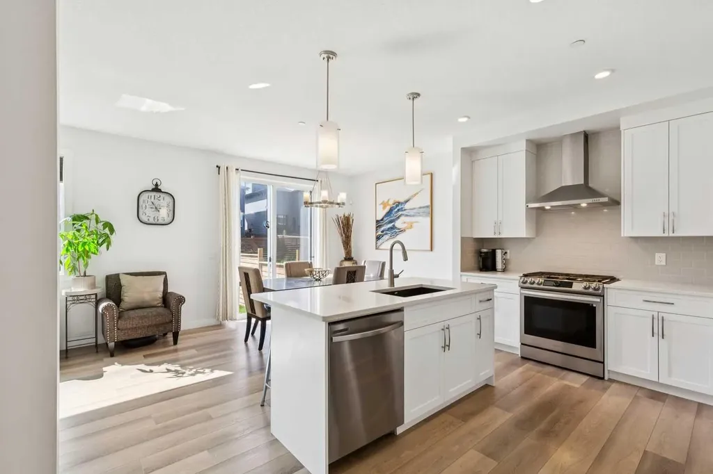 104 Howse Terrace Calgary AB T3P 1K5