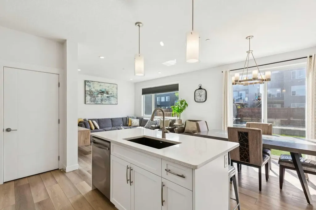 104 Howse Terrace Calgary AB T3P 1K5