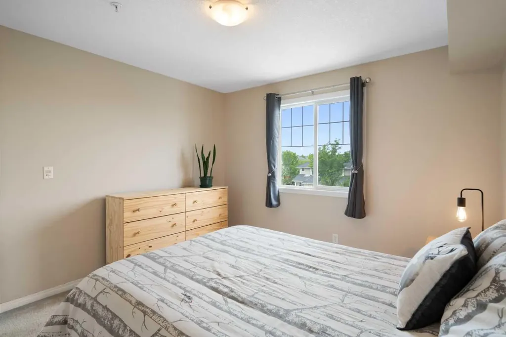 31 Country Village Manor NE Calgary AB T3K0T3