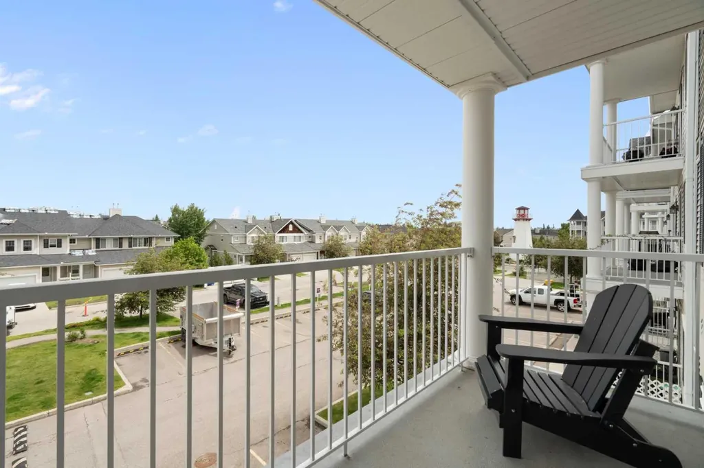 31 Country Village Manor NE Calgary AB T3K0T3