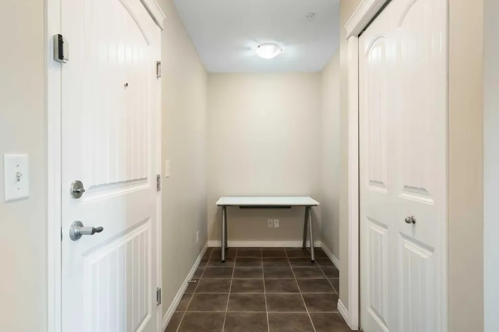 31 Country Village Manor NE Calgary AB T3K0T3