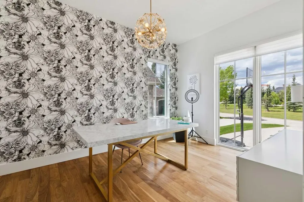 92 Heritage Isle Heritage Pointe AB T1S 4J8