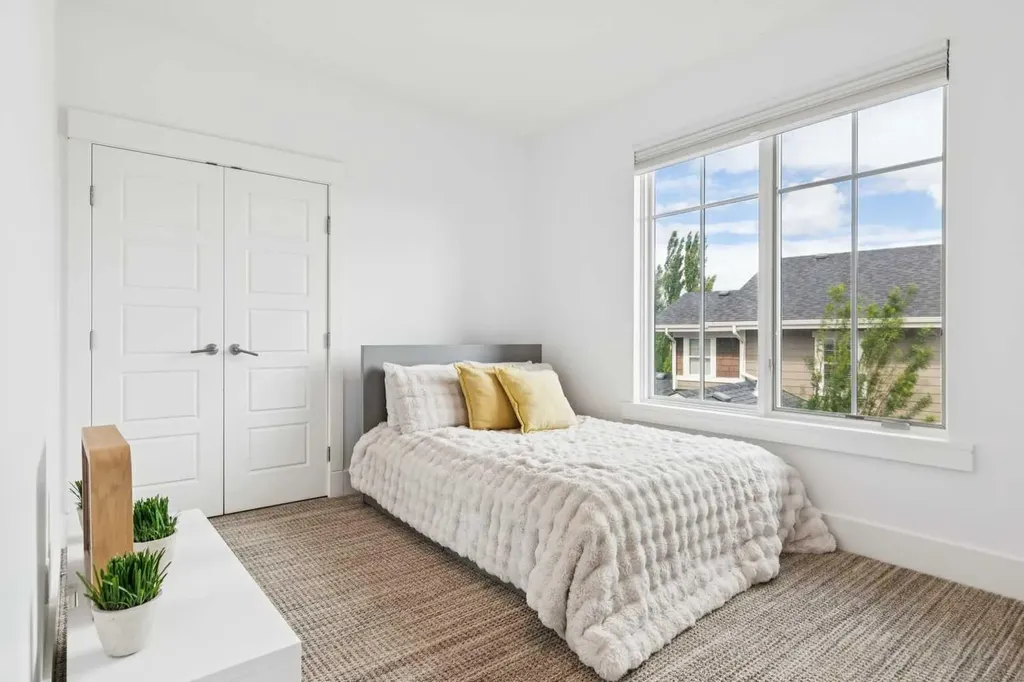 92 Heritage Isle Heritage Pointe AB T1S 4J8